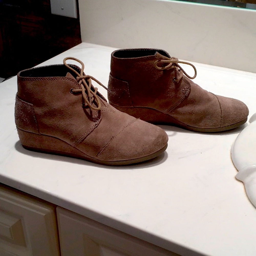Tom’s Wedge Bootie womens sz 4